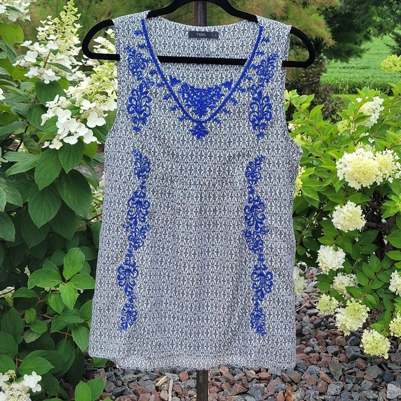 THML Tops - THML Black with Blue Embrodery Sleeveless Top Size L